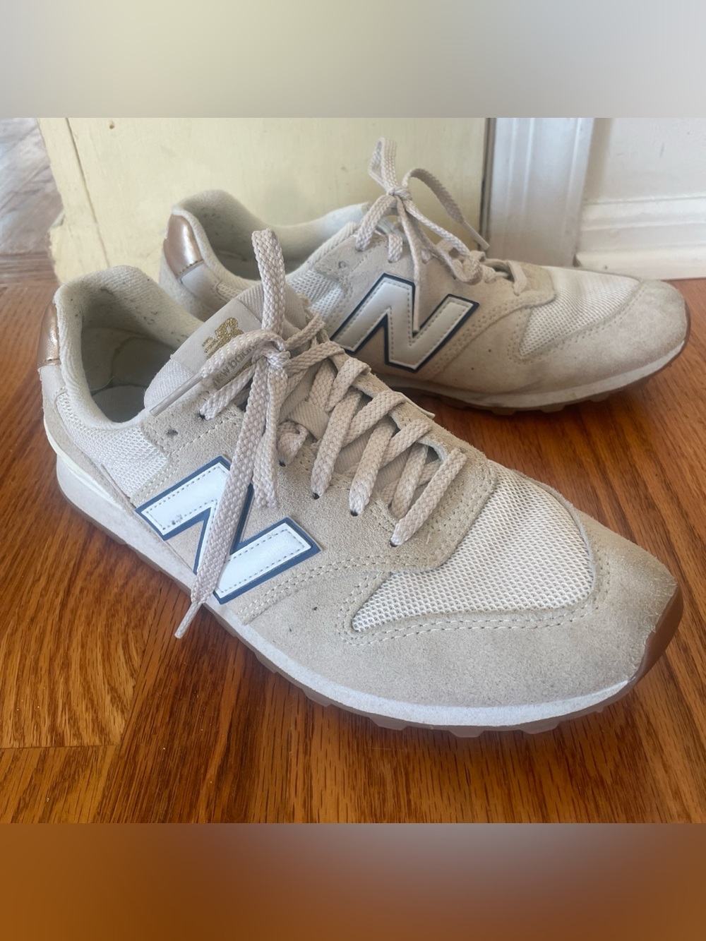 New Balance Women’s 996 Figs Beige/White Casual Sneakers Sz 10